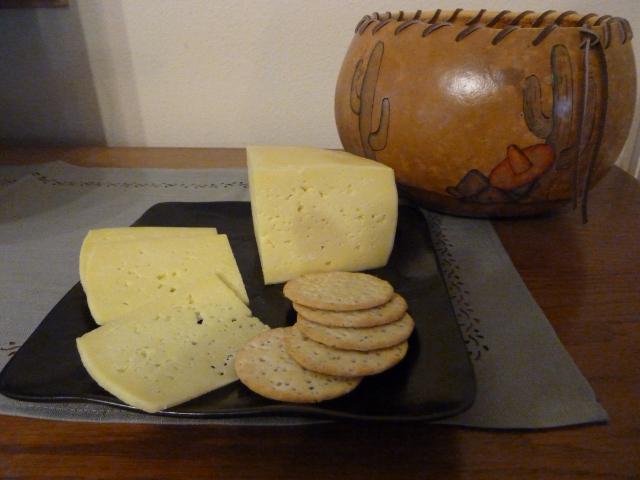 Як в домашніх умовах приготувати сир: три прості рецепти